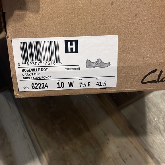 Clarks NIB - Picture 3 of 3